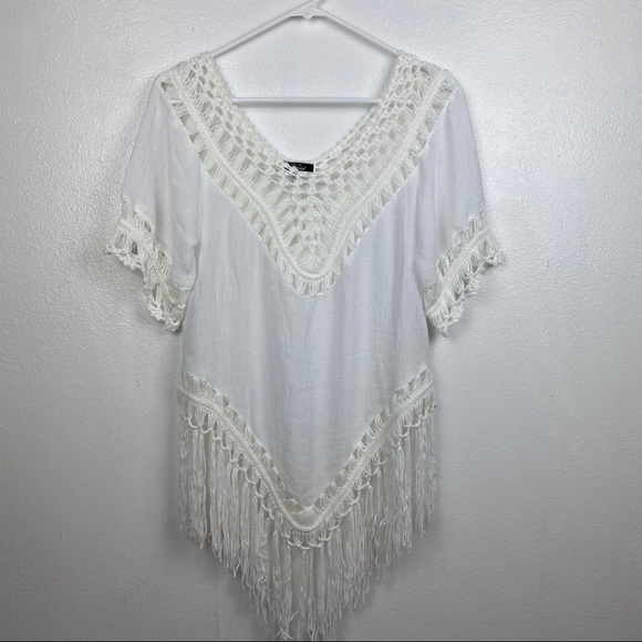 Vivid importers BoHo white crochet fringe hem top - Picture 3 of 8